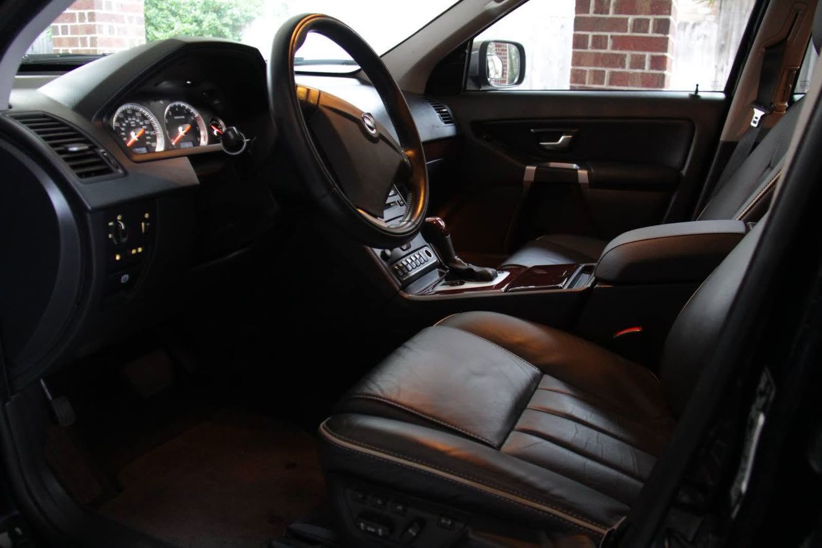 Front seats and dashboard of a leather interior after cleaning