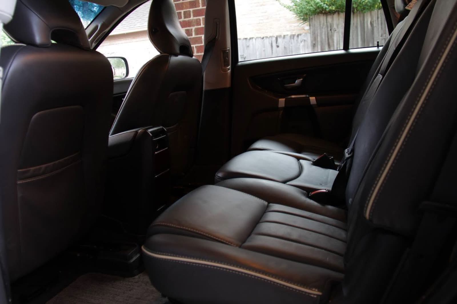 Rear leather seats after cleaning