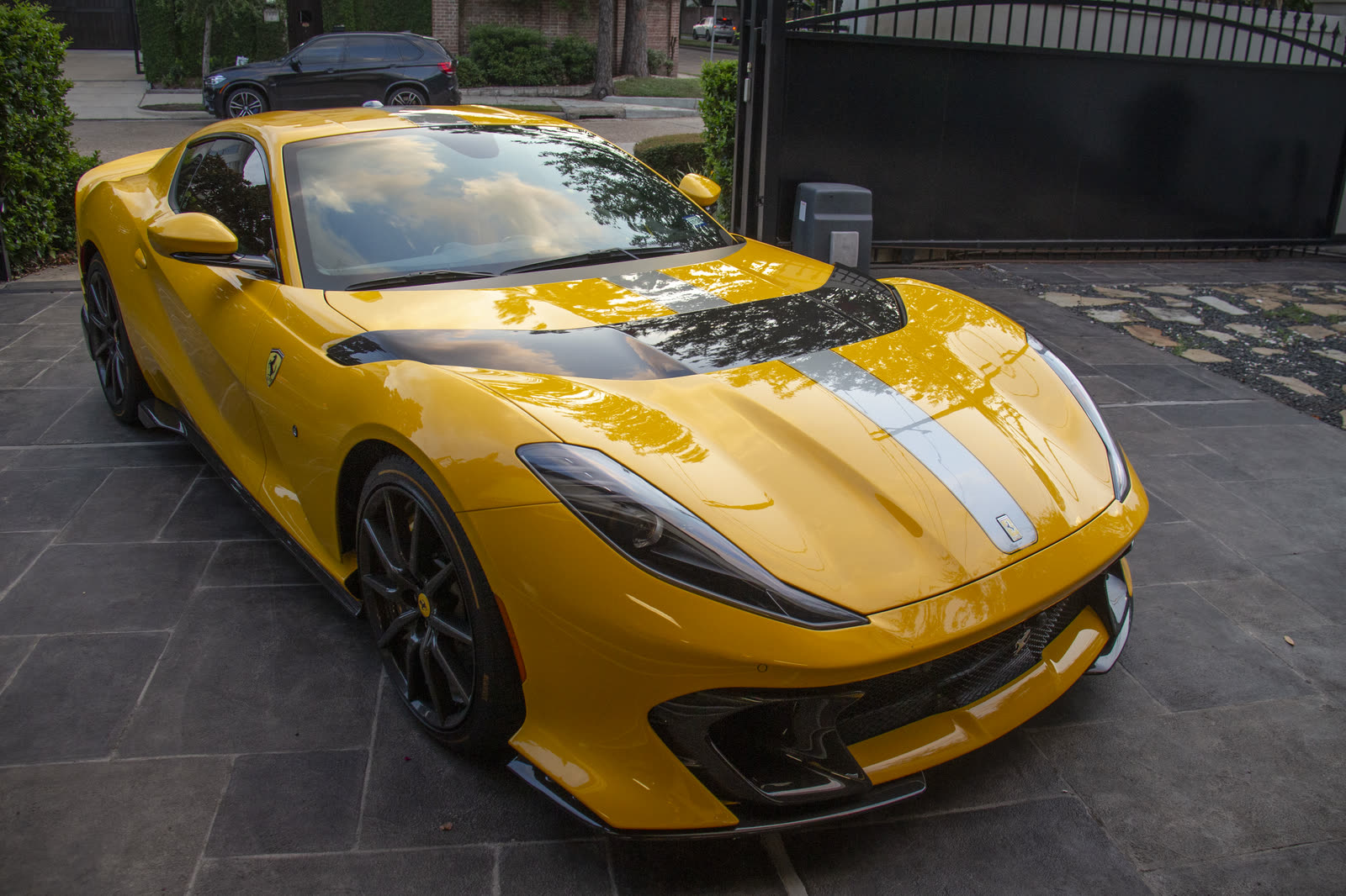 Ferrari 812